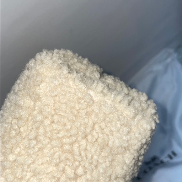 NWT Coach ‘Juliet’ Shearling 25 Shoulder Bag - Picture 10 of 13